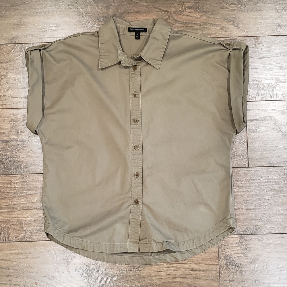 BANANA REPUBLIC Safari Green Boxy Cotton Button Down Short Sleeve Shirt Size M